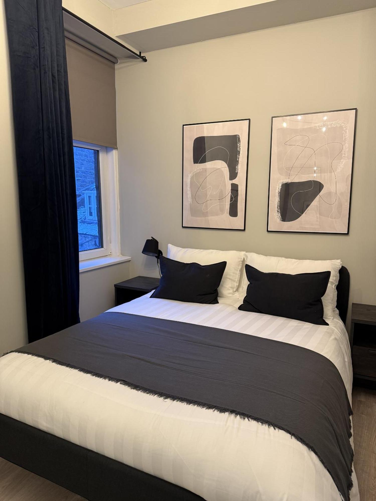 2 Bed Near Uni * Aberdeen